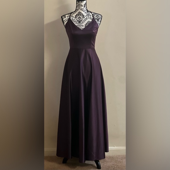 David’s Bridal. Celebrate DB studio plum gown with pockets. - Picture 3 of 5